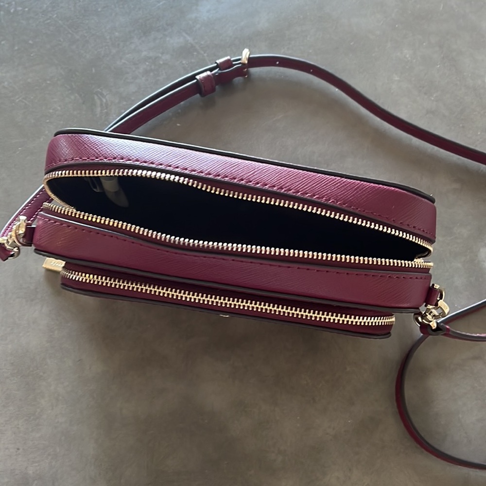 Kate spade purse 8” x 5”